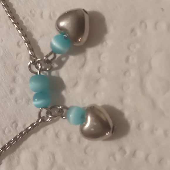 Blue cats eye quartz with silver heart charms in silver plated bracelet 7+3 inch - Picture 3 of 6